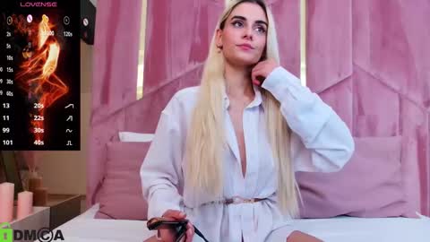 Snapshot of selenadaze chatting on February 21, 2026, 6:14 am Selena online show from February 21, 2026, 6:14 am