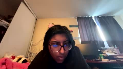 selenaprincess2 online show from November 27, 2025, 7:49 pm