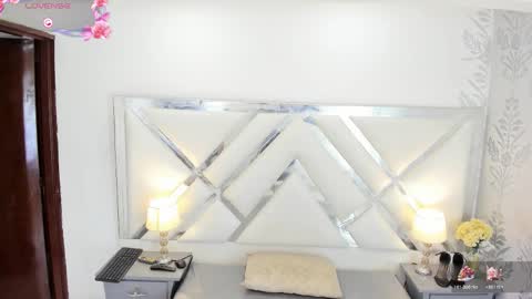 Selena reyess online show from December 4, 2025, 12:14 pm