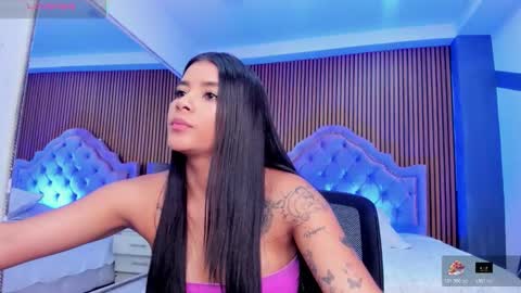 selenastonne online show from October 23, 2025, 8:29 pm