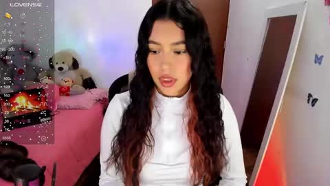 Snapshot of selene_e chatting on January 11, 2025, 11:24 pm Karol. online show from January 11, 2025, 11:24 pm