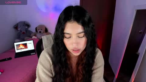 Snapshot of selene_e chatting on January 12, 2025, 3:17 am Karol. online show from January 12, 2025, 3:17 am