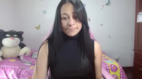 Snapshot of selene_mixx chatting on May 27, 2026, 7:55 pm selene_mixx online show from May 27, 2026, 7:55 pm