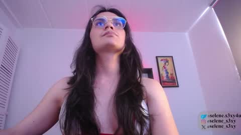 Snapshot of selene_s3xy chatting on April 4, 2026, 4:59 pm selene_s3xy online show from April 4, 2026, 4:59 pm