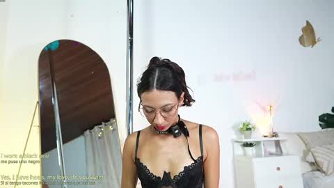 Snapshot of selene_starkk chatting on May 1, 2026, 1:43 am Sel Your Little butterfly online show from May 1, 2026, 1:43 am