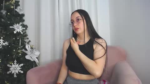 selene_swee online show from January 5, 2026, 11:41 pm