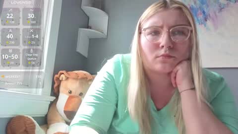 Snapshot of selenebaby chatting on April 16, 2026, 4:08 pm Selene online show from April 16, 2026, 4:08 pm