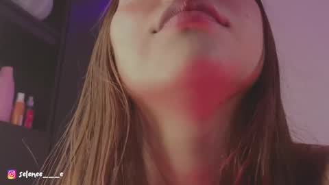 Snapshot of selenee___e chatting on February 17, 2025, 1:58 am selene online show from February 17, 2025, 1:58 am