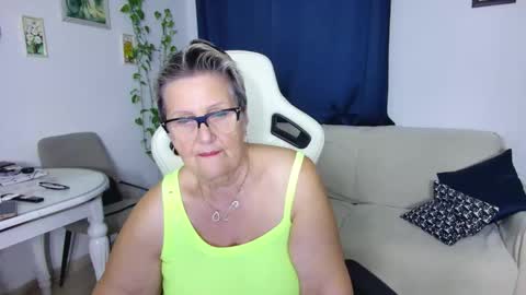 Selenna online show from February 14, 2026, 6:26 pm