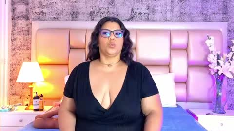 Selenna Cooper online show from March 25, 2026, 11:49 am