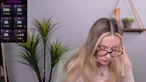 Selina Mae online show from October 26, 2025, 3:12 am