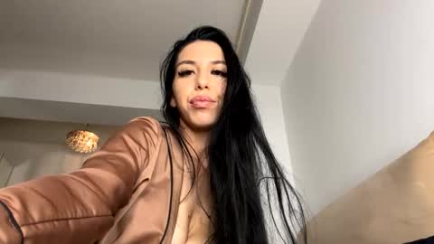 Selin online show from October 22, 2025, 8:52 pm