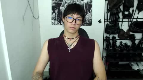 Snapshot of selker_zizz chatting on January 8, 2026, 11:12 am selker online show from January 8, 2026, 11:12 am