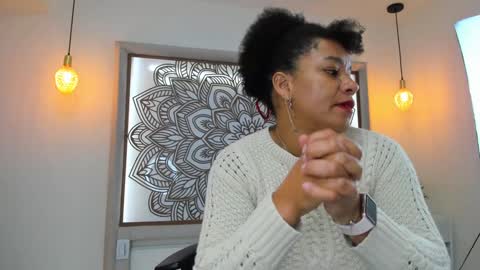 Snapshot of selket_ chatting on January 6, 2025, 11:07 am Selket online show from January 6, 2025, 11:07 am