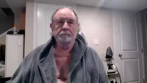 selkie2s online show from March 8, 2026, 5:06 pm