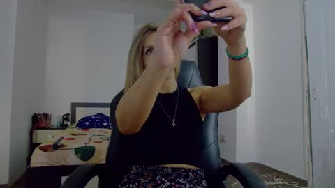 sellena_angel online show from October 30, 2025, 12:28 pm