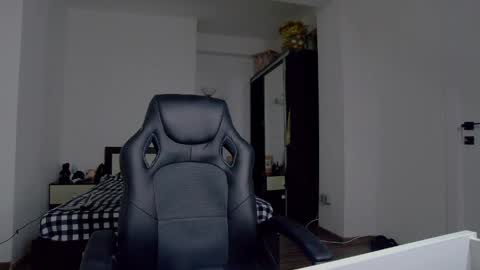 Snapshot of sellena_angel chatting on May 2, 2026, 9:09 pm sellena_angel online show from May 2, 2026, 9:09 pm