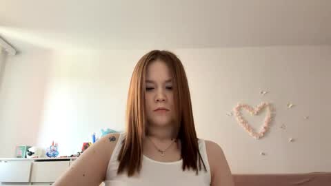 Lily online show from May 16, 2026, 6:21 am