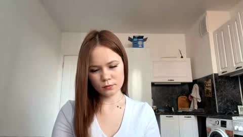 Snapshot of selmacalumag chatting on June 18, 2026, 6:02 am Lily online show from June 18, 2026, 6:02 am