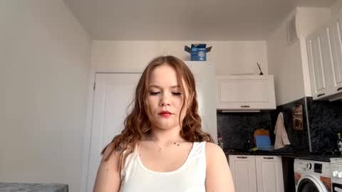 Snapshot of selmacalumag chatting on June 28, 2026, 6:19 am Lily online show from June 28, 2026, 6:19 am