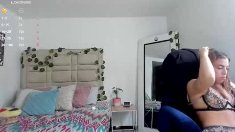 Selyn online show from November 3, 2025, 1:45 pm