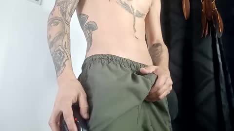 sem_alas online show from February 19, 2025, 5:38 am