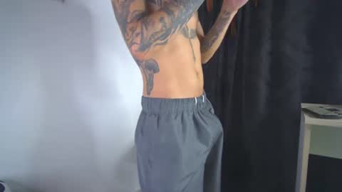 sem_alas online show from December 14, 2025, 3:23 am