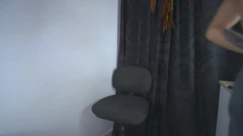 Snapshot of sem_alas chatting on April 21, 2026, 1:42 am sem_alas online show from April 21, 2026, 1:42 am