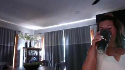 Snapshot of semi7_lola chatting on July 12, 2026, 5:37 pm semi7_lola online show from July 12, 2026, 5:37 pm