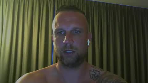 sence08 online show from March 16, 2026, 5:44 am