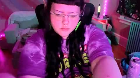 Goddess Ember online show from October 28, 2025, 6:39 am