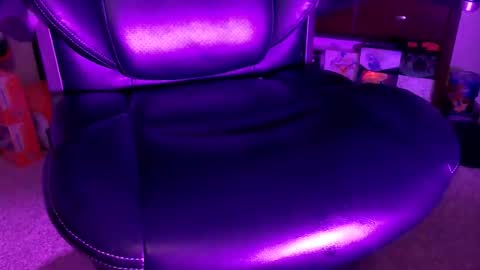 Snapshot of senorgrower chatting on November 4, 2025, 6:12 am Mr. Watch Me Grow online show from November 4, 2025, 6:12 am