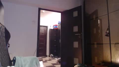 Snapshot of senorneby chatting on February 9, 2026, 5:39 pm senorneby online show from February 9, 2026, 5:39 pm