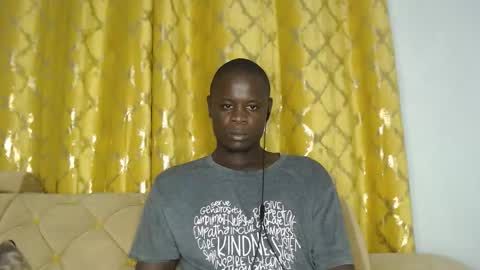 Snapshot of sensation_2 chatting on May 6, 2026, 8:25 pm Charles online show from May 6, 2026, 8:25 pm