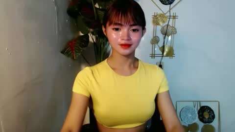 Snapshot of sensational_yeng chatting on April 9, 2026, 6:02 pm sensational_yeng online show from April 9, 2026, 6:02 pm