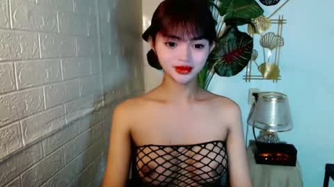Snapshot of sensational_yeng chatting on June 4, 2026, 12:55 pm sensational_yeng online show from June 4, 2026, 12:55 pm