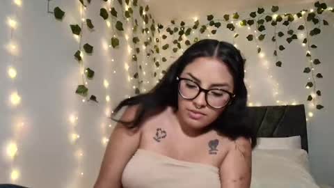 Snapshot of sensual_flame chatting on March 3, 2026, 1:23 am Camille and sophie online show from March 3, 2026, 1:23 am