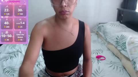 Snapshot of sensual_natalie chatting on April 17, 2026, 4:43 pm sensual_natalie online show from April 17, 2026, 4:43 pm