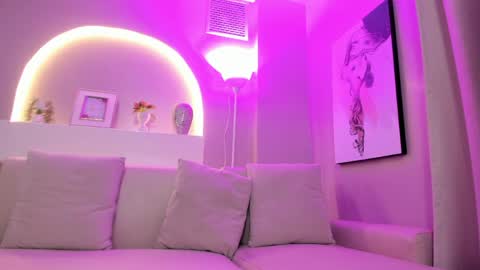 Snapshot of sensual_shanel chatting on May 7, 2026, 2:17 am sensual_shanel online show from May 7, 2026, 2:17 am
