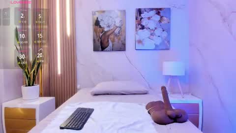 Snapshot of sensual_sophie_ chatting on July 11, 2026, 11:13 am Sophie online show from July 11, 2026, 11:13 am