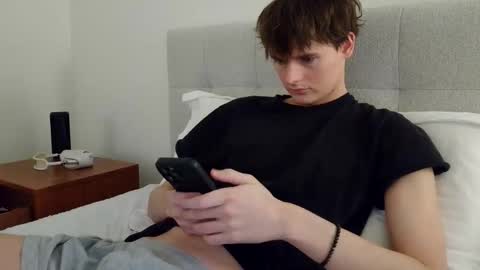 Snapshot of sensualalien chatting on November 14, 2025, 1:48 am Cam online show from November 14, 2025, 1:48 am