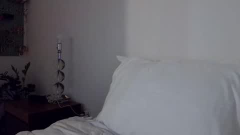 Snapshot of sensualalien chatting on November 29, 2025, 1:08 am Cam online show from November 29, 2025, 1:08 am