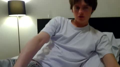 Snapshot of sensualalien chatting on January 14, 2026, 12:38 am Cam online show from January 14, 2026, 12:38 am