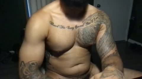 Snapshot of sensualbates chatting on November 14, 2025, 3:22 pm SensualBates online show from November 14, 2025, 3:22 pm