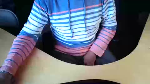 Snapshot of sensualgentlem chatting on October 13, 2025, 11:27 pm Sensually Yours online show from October 13, 2025, 11:27 pm