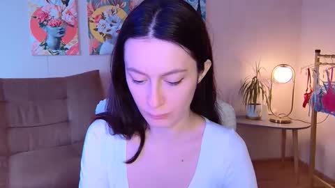 Snapshot of sensuallucy233 chatting on November 19, 2025, 9:42 am sensuallucy233 online show from November 19, 2025, 9:42 am