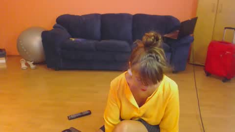 sensualmyra online show from September 25, 2025, 1:04 pm