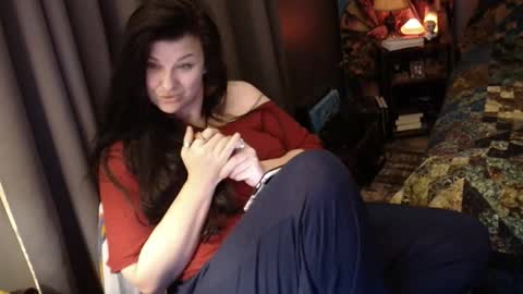 Snapshot of sentfrmheaven chatting on December 15, 2025, 1:04 pm Tara online show from December 15, 2025, 1:04 pm