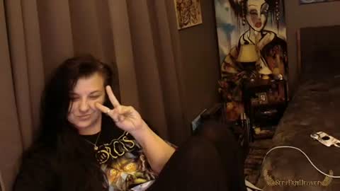 Snapshot of sentfrmheaven chatting on July 4, 2026, 12:00 pm Tara online show from July 4, 2026, 12:00 pm