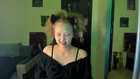 Snapshot of senya_sol chatting on March 25, 2026, 10:38 pm senya_sol online show from March 25, 2026, 10:38 pm